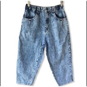 Vintage High Rise Cropped Mom Jeans Acid Wash